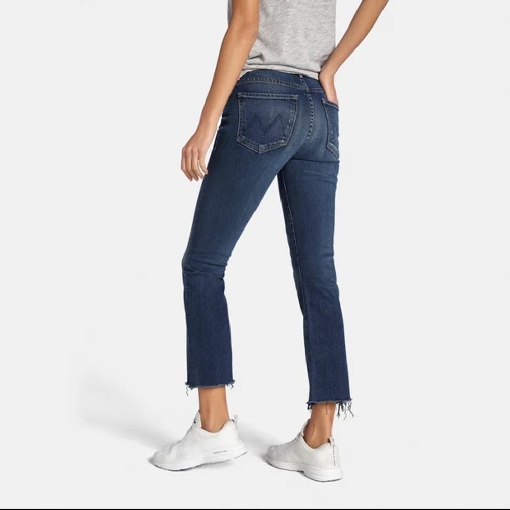 MOTHER Denim The Insider Crop Fray Jeans